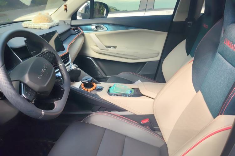 Used Lynk & Co 06 2020 1.5T Tech Pioneer Edition Left Front Seat