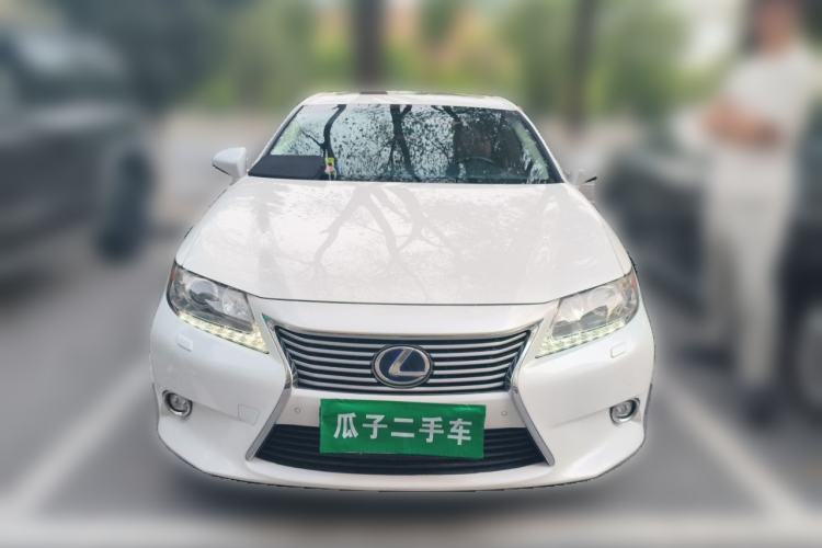 Used Lexus ES 2014 300h Elite Edition