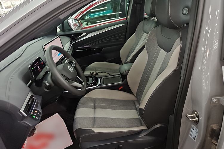 Used Volkswagen ID.4 CROZZ 2025 Pure Edition Left Front Seat