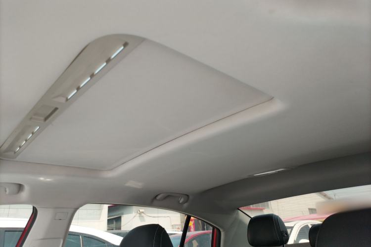 Used Roewe i5 2020 1.5L Automatic 4G Connect Luxury Flagship Edition