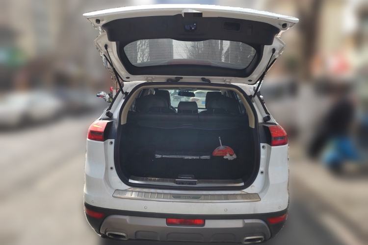 Used Geely Auto Emgrand X7 Sport 2016 2.0L Manual Smart Connect Version