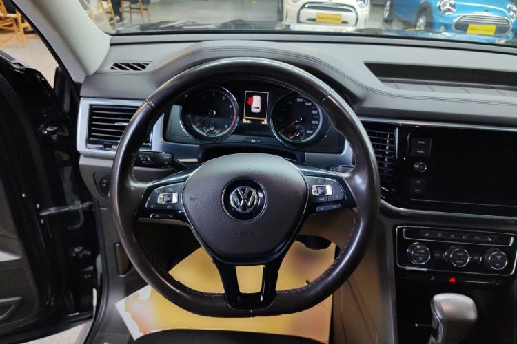 Used Volkswagen Teramont 2019 330TSI Two-Wheel-Drive Luxury Edition China VI Standard
