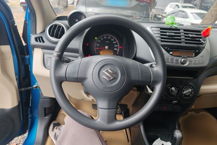 Used Suzuki Alto 2009 1.0L Automatic Luxury Version Steering Wheel