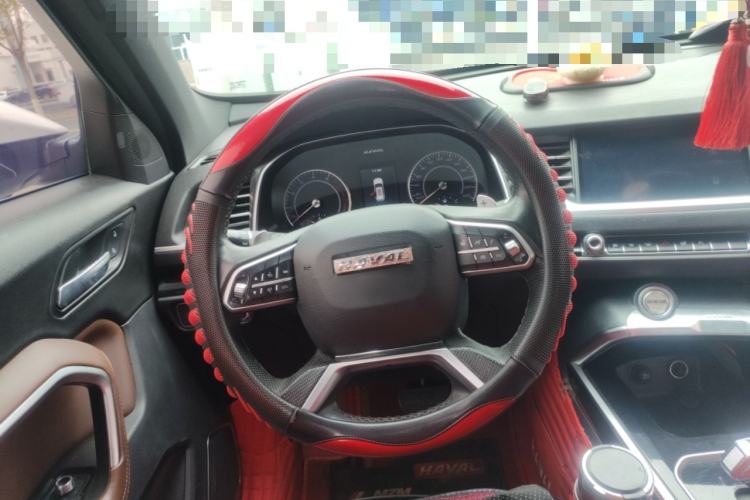 Used Haval H6 2017 Red Label 2.0T Automatic Two-Wheel Drive ZhiShang Model
