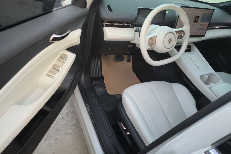 Used Baojun Yunhai 2024 140km Plug-in Hybrid Version