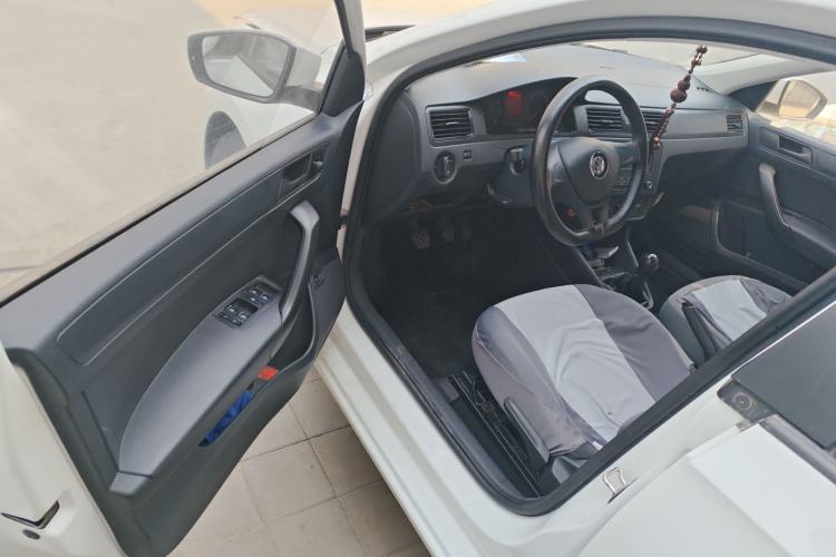 Used Volkswagen Santana 2019 1.5L Manual Fashion Edition China VI Standard Driver Seat