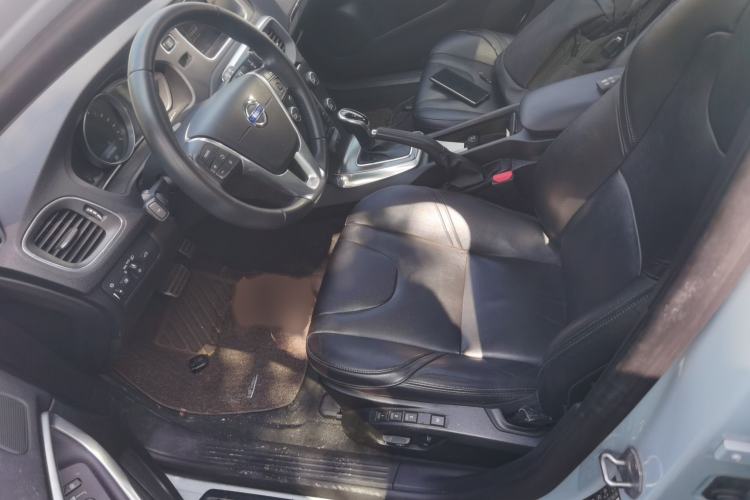 Used Volvo V40 2016 T3 Zhiyi Edition Left Front Seat