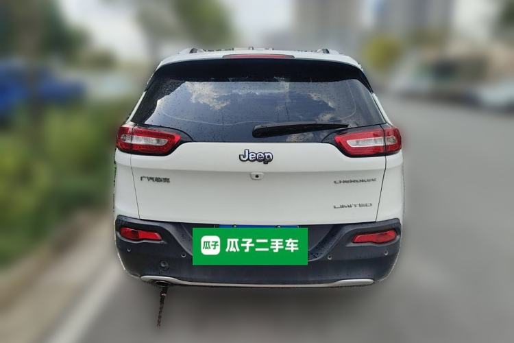 Used Jeep Cherokee 2017 2.0L Superior Edition