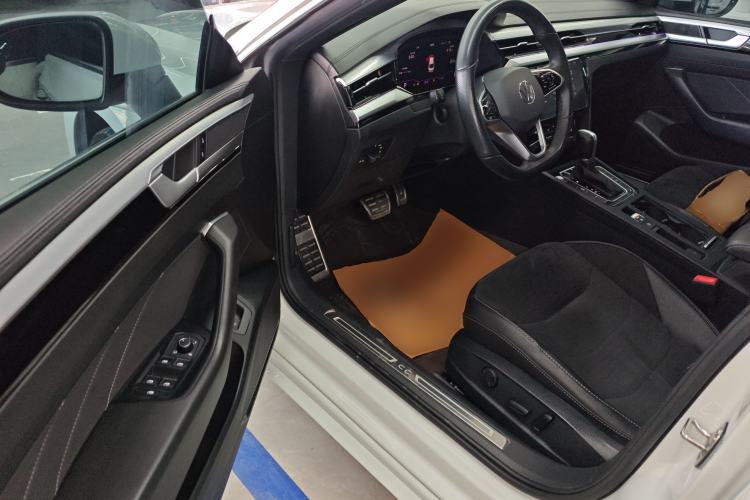 Used Volkswagen FAW-Volkswagen CC 2023 330TSI Ignite Edition
