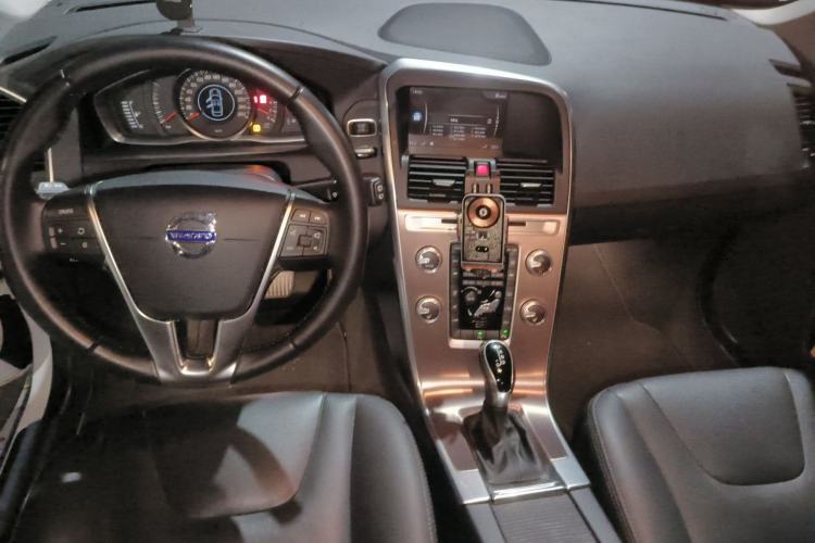 Used Volvo XC60 2017 T5 Smart Upgrade Edition