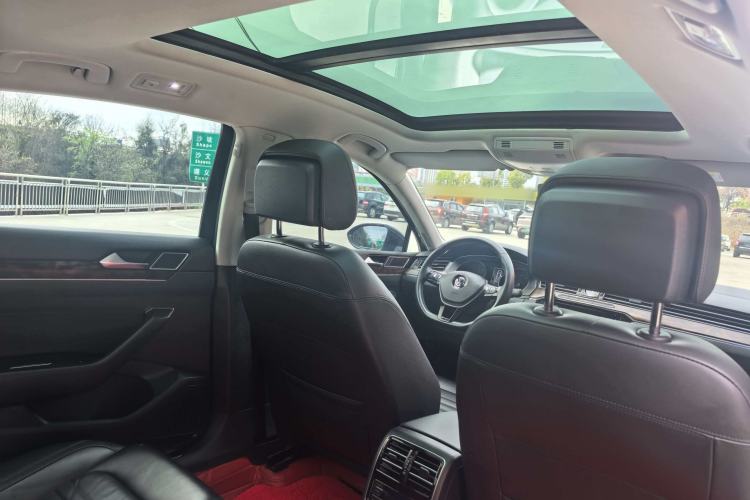 Used Volkswagen Magotan 2019 330TSI DSG Luxury Model China V Standard Headliner