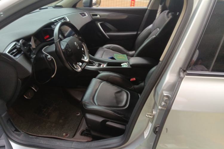 Used DS 5LS 2014 1.8L Elegant Edition VTi140 Left Front Seat