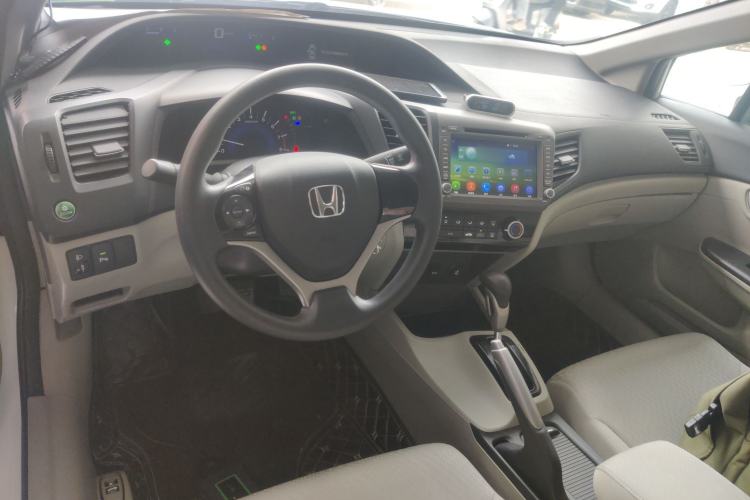 Used Honda Civic 2014 1.8L Automatic Classic Edition Center Console