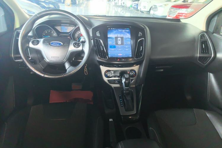 Used Ford Focus 2012 Hatchback 1.6L Automatic Fashion Edition
