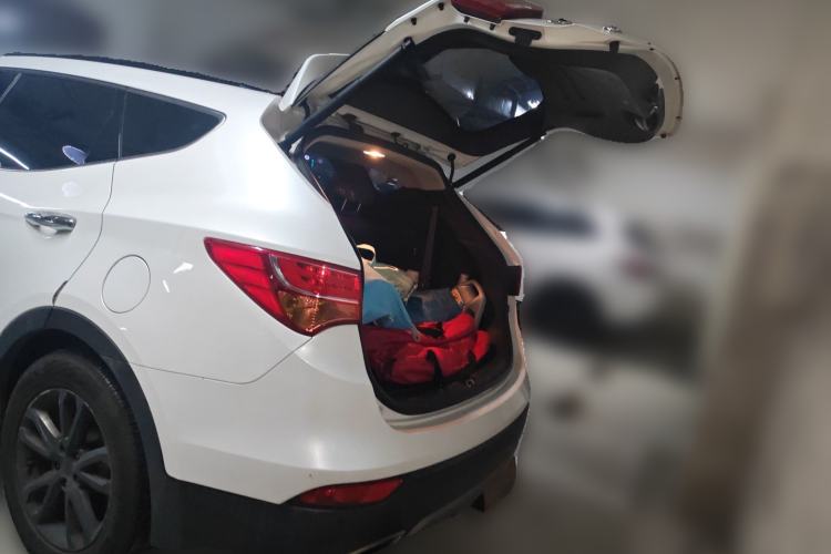 Used Hyundai Santa Fe 2013 Revised Version 2.0T Automatic All-Wheel Drive Top-Tier Trim