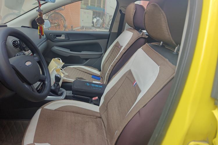 Used Ford Focus 2011 Hatchback 1.8L Manual Comfort Model
