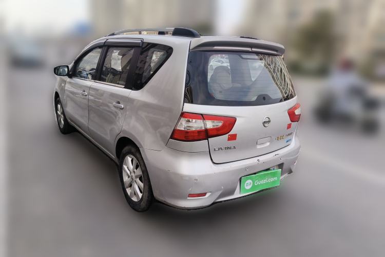 Used Nissan Livina 2013 1.6XE Manual Comfort Edition
