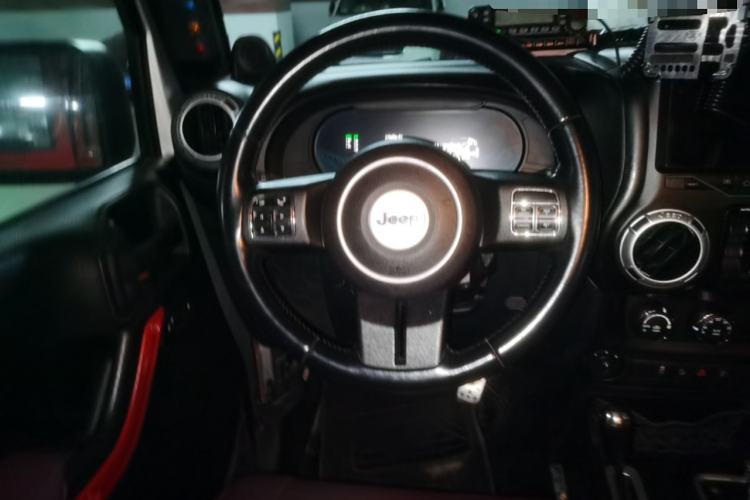 Used Jeep Wrangler 2011 3.8L Sahara Four-Door Edition
