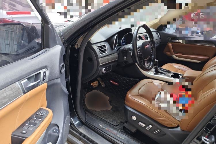 Used Haval H8 2015 2.0T Four-Wheel Drive Luxury Model
