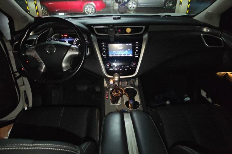 Used Nissan Murano 2017 2.5L XL Two-Wheel Drive Smart Edition Center Console