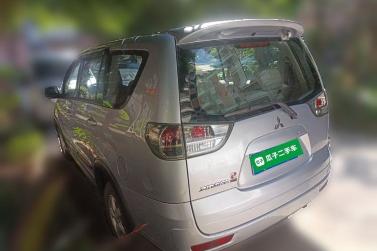 Used Mitsubishi Zinger 2010 2.0L Manual Classic Rear Left 45 Deg