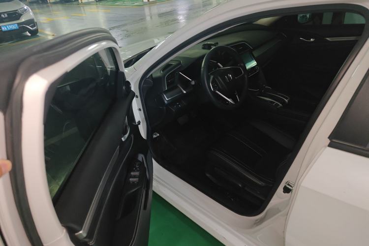 Used Honda Civic 2016 220TURBO CVT Luxury Edition Driver Seat