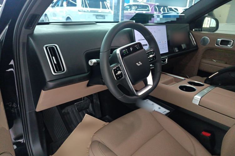 Used Li Auto L6 2025 Pro Smart Refresh Edition Center Console