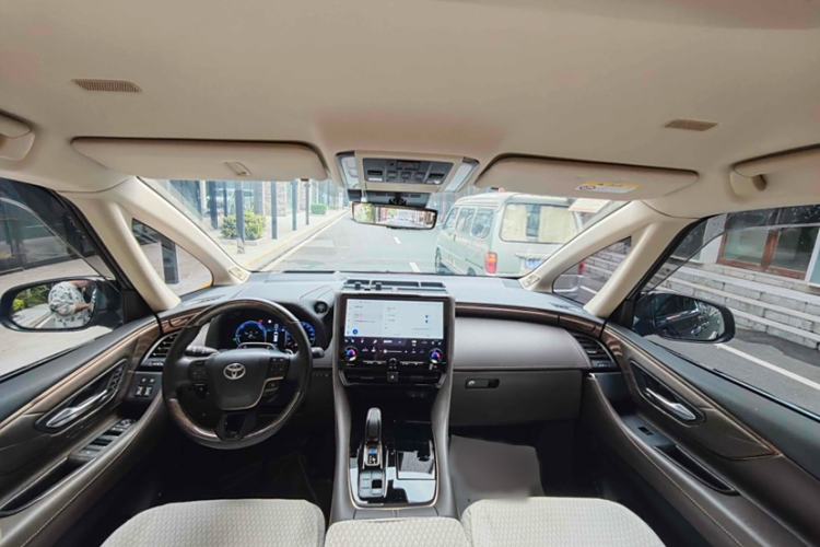 Used Toyota Alphard 2024 Dual-Engine 2.5L Deluxe Edition