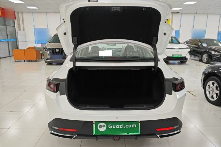 Used Changan Eado PHEV 2025 Smart New Blue Whale 145KM Battleship Edition