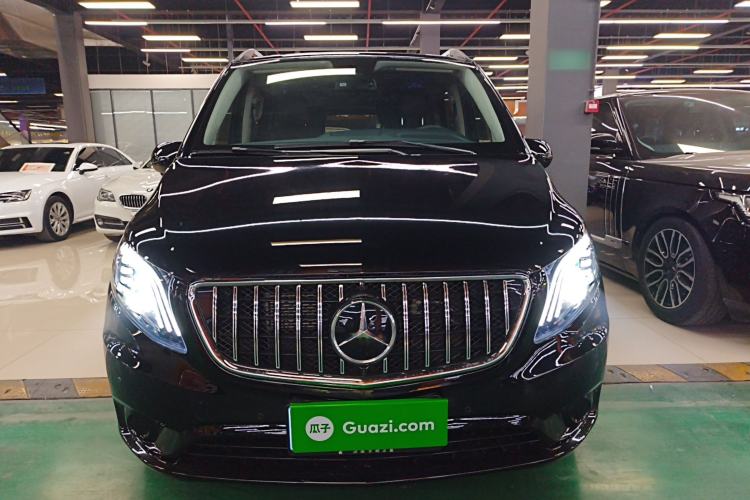 Used Mercedes-Benz Vito 2023 2.0T Elite Version 7 Seats Front