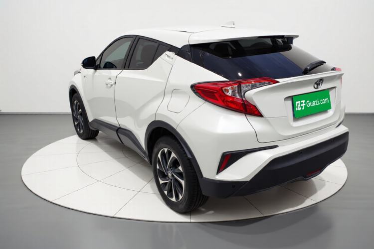 Used Toyota IZOA 2018 2.0L Yichi Version China VI Standard