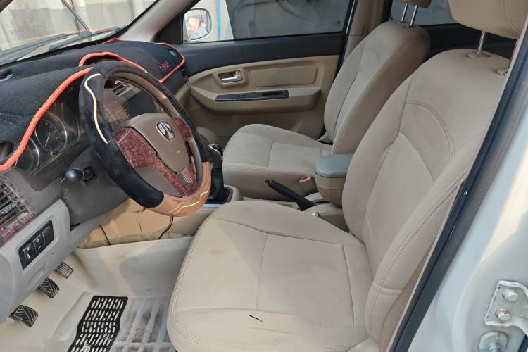 Used BAIC Weiwang M30 2015 1.5L Basic Version DAM15 Left Front Seat