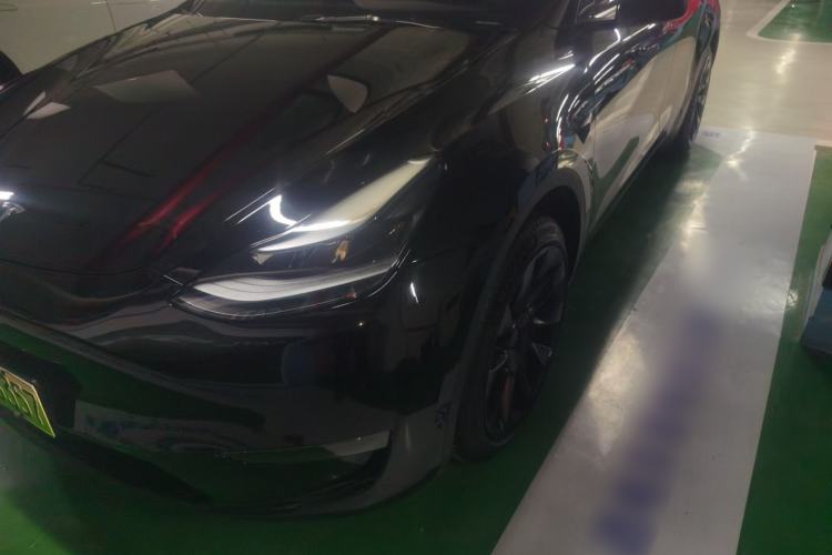 Used Tesla Model Y 2023 Long-Range All-Wheel-Drive Version