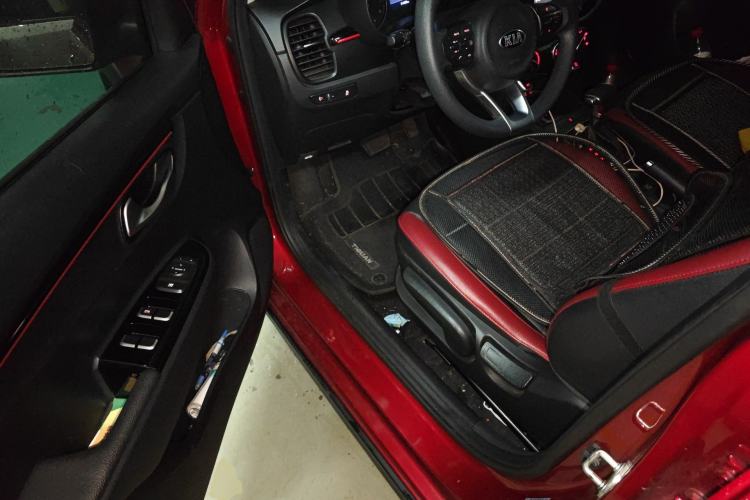 Used Kia KX Cross 2017 1.4L AT GLS
