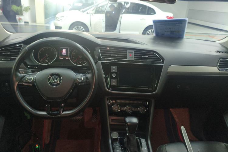 Used Volkswagen Tiguan L 2018 Facelift 330TSI Automatic Two-Wheel Drive Luxury Edition