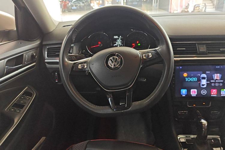 Used Volkswagen C-TREK 2018 1.5L Automatic Comfort Model Steering Wheel