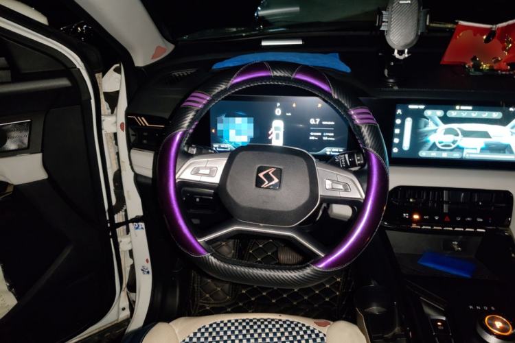 Used SOL X8 PLUS 2023 1.5 TGDI DCT Smart Home Edition 7-Seater