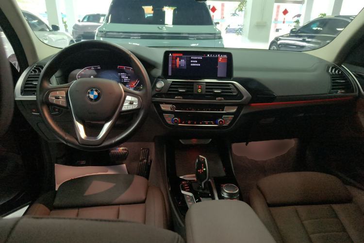 Used BMW X3 2021 Facelift xDrive25i Luxury Package Center Console