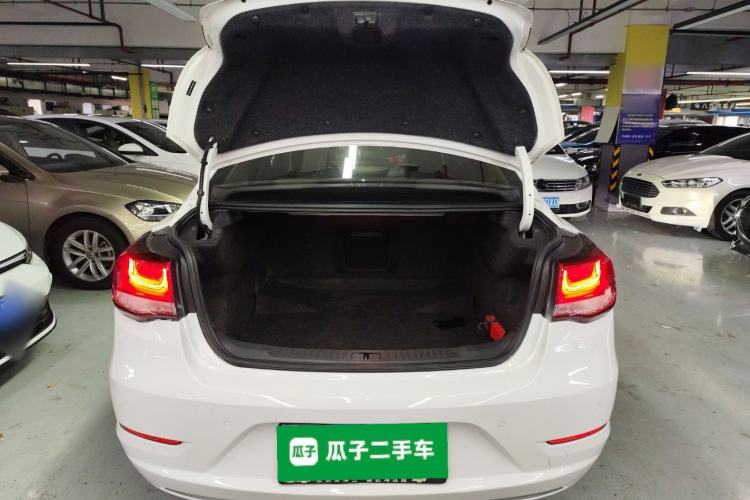 Used Chevrolet Malibu 2017 1.5T Automatic Luxury Edition Trunk