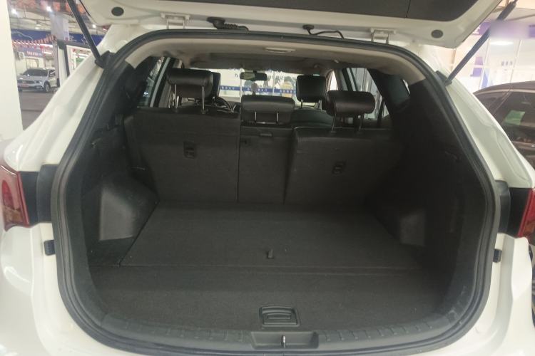 Used Hyundai Santa Fe 2017 2.4L Automatic Two-Wheel Drive Smart Version 5 Seats