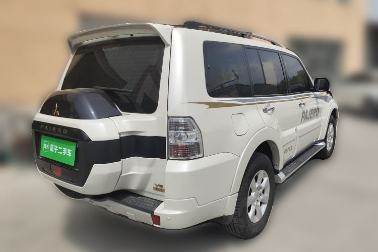 Used Mitsubishi Pajero 