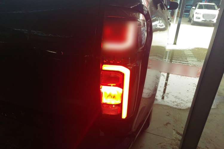 Used Great Wall Poer 2023 2.0T Commercial Version Automatic Diesel Two-Wheel Drive Elite Trim with Long Bed – GW4D20M Exterior 6