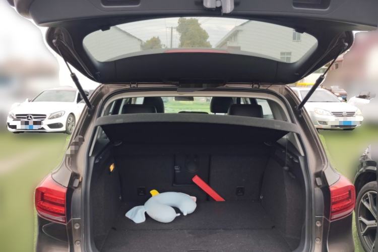 Used Volkswagen Tiguan 2017 300TSI Automatic Two-Wheel Drive Silk Road Comfort Edition Trunk