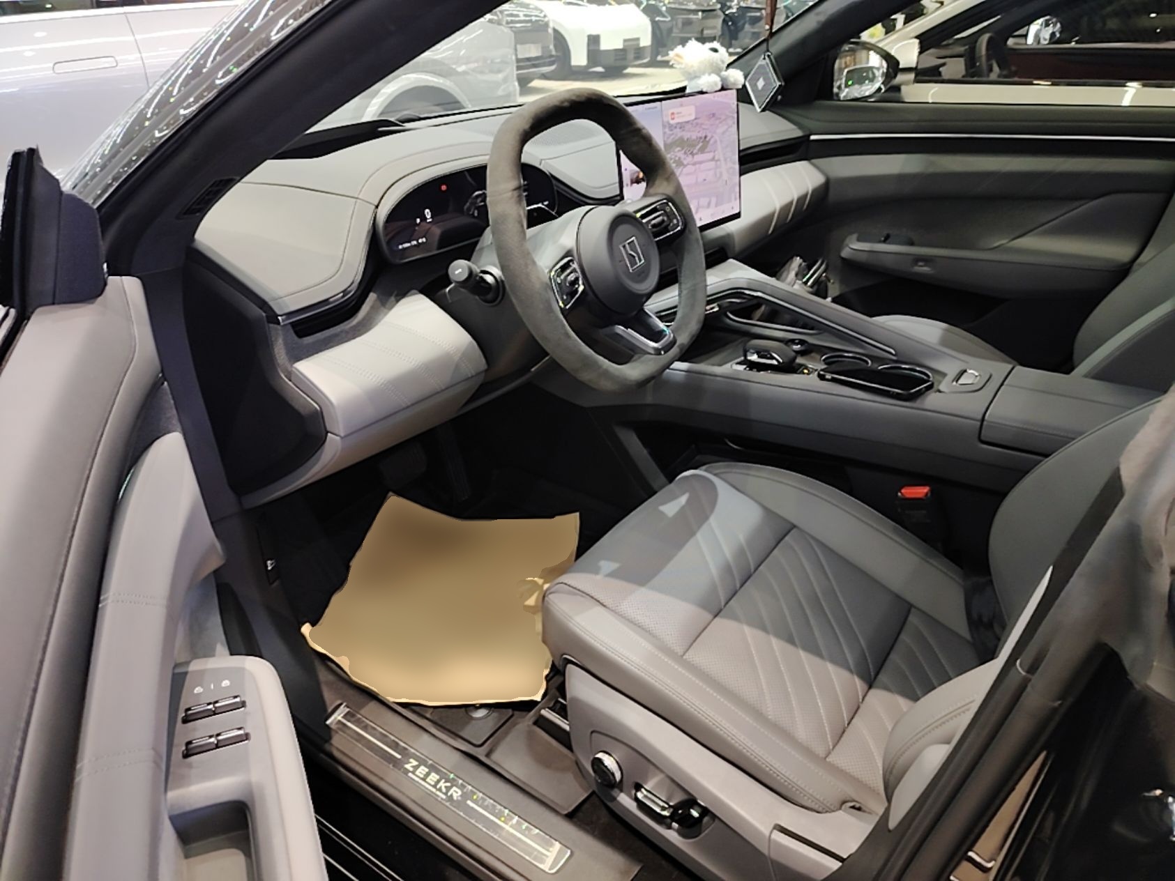 Zeekr 001 2024 YOU Edition 100 kWh All-Wheel Drive — снимка 18