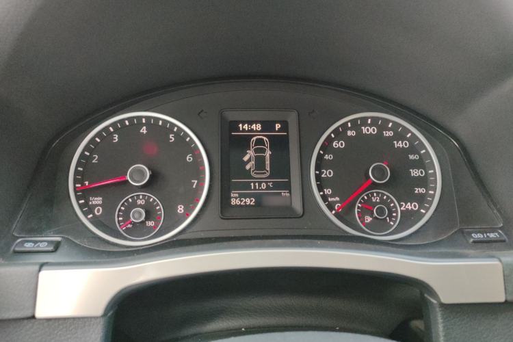 Used Volkswagen Tiguan L 2016 280TSI Automatic Two-Wheel-Drive Silk Road Style Edition
