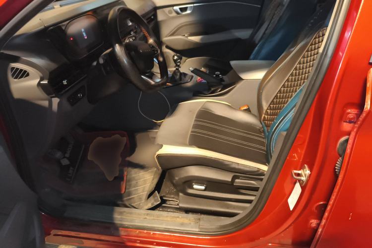 Used Baojun RC-6 2019 1.5T Manual 24-Hour Online Luxury Version
