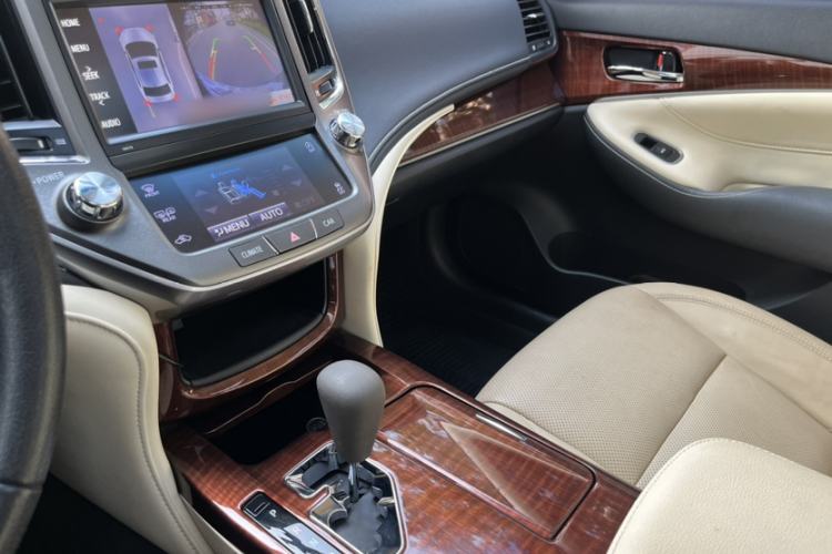 Used Toyota Crown 2015 2.0T Fashion Edition