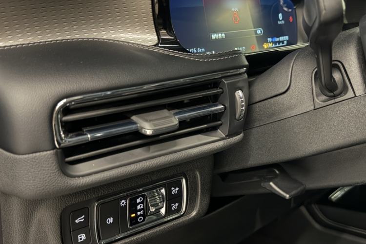 Used Lincoln Corsair New Energy 2021 PHEV Four-Wheel Drive e-Enjoy Edition Interior 6