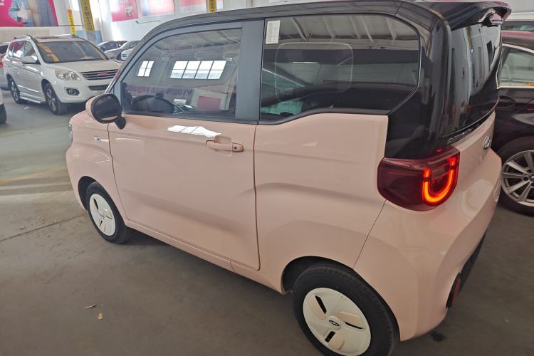 Used Chery QQ Ice Cream 2022 120km Conical Shape Lithium Iron Phosphate
