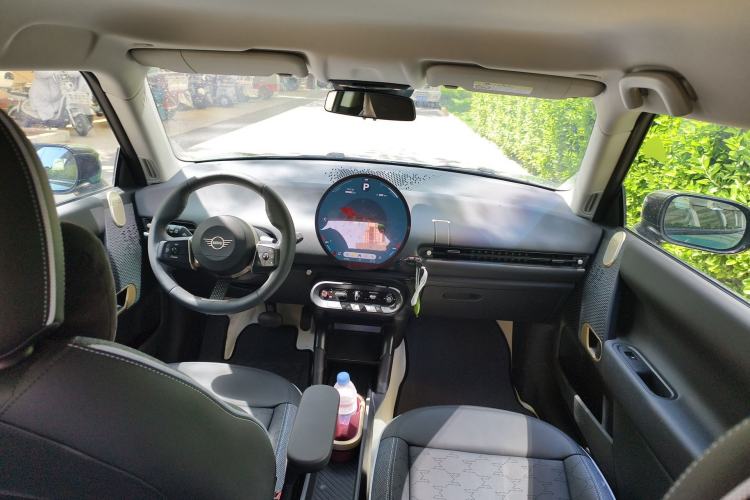 Used MINI Electric COOPER 2024 456km COOPER E Classic Edition Center Console